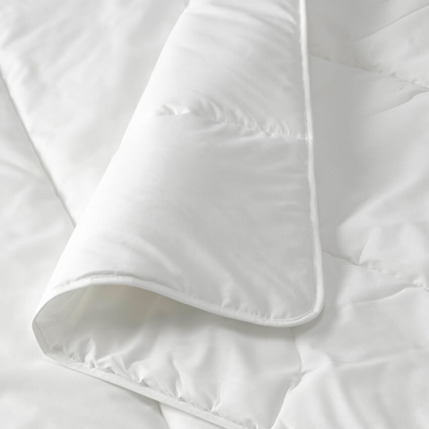 Smasporre Comforter, Light Warm
